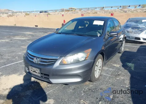 2011 Honda Accord 2.4 Lx z USA, uszkodzony, nr VIN 1HGCP2F37BA136999